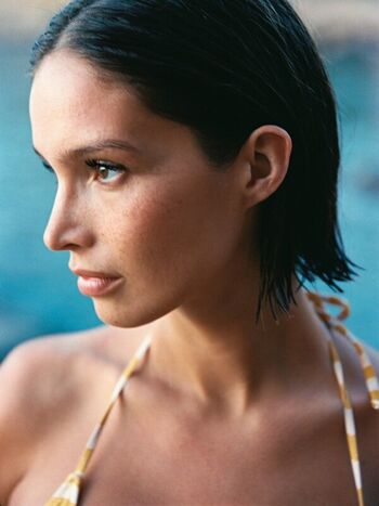 Naila Van Kommer