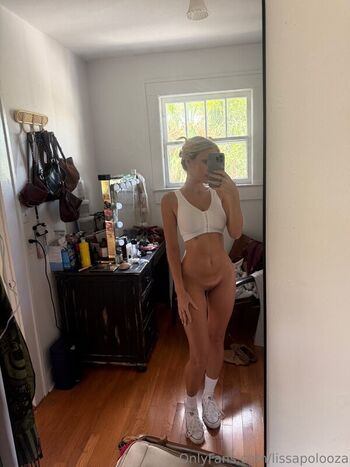 Naomi Woods