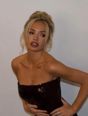 Natalie Alyn Lind