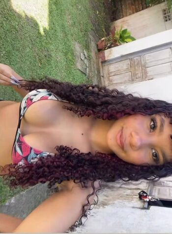 Nayane leal