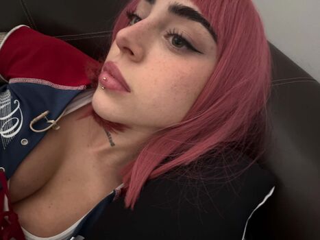 Nicki Nicole