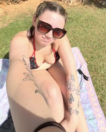 Nicole Dyer