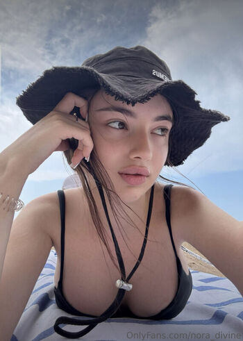 Nora_divine
