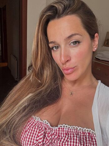 Olivia_shine