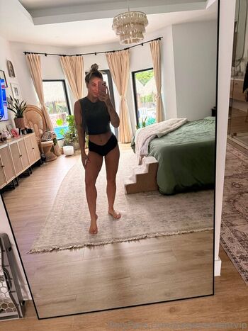 Paige Vanzant
