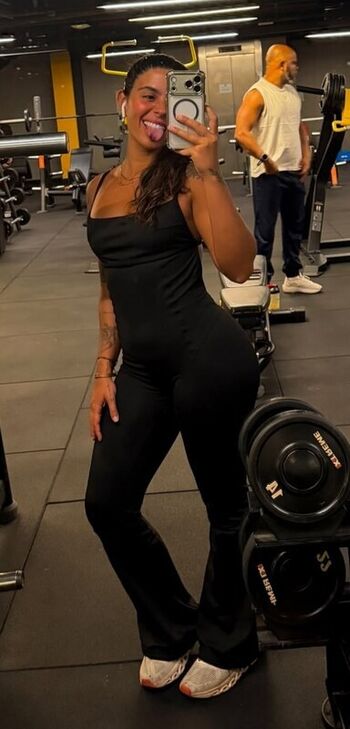 Paula Nobre