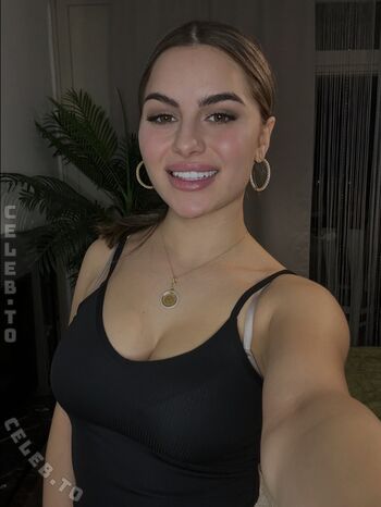 PaulineSweetyy