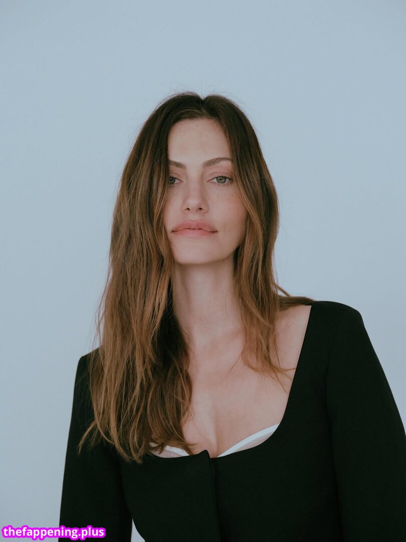 Phoebe Tonkin