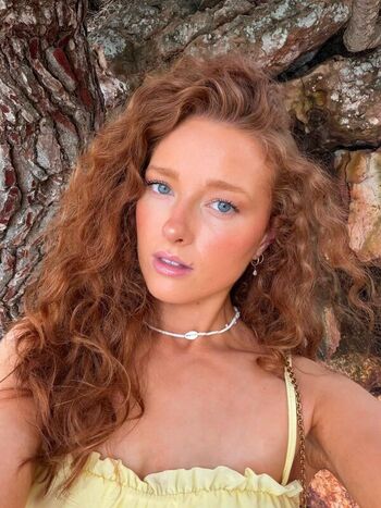phoebeisginger