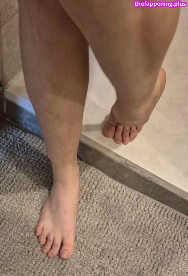 Plantes De Pieds Candid