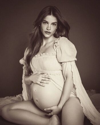 Pregnant Celebs