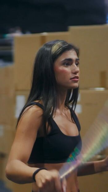 Rayna V