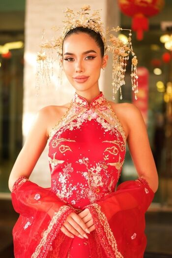 Saffron Maya Snook