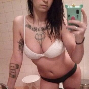 Safira Suicide Girl