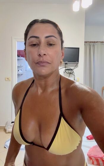 Saira Khan