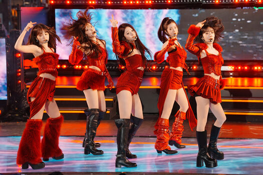 Sakura Miyawaki 宮脇 咲良