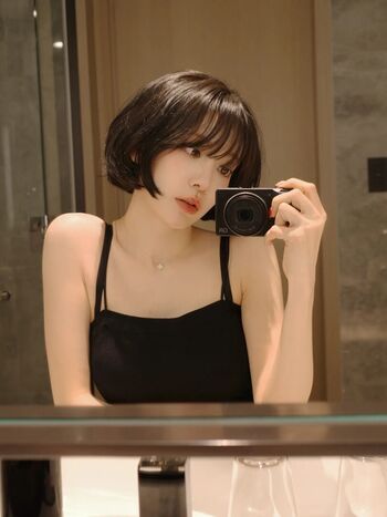 Sakura Miyawaki 宮脇 咲良