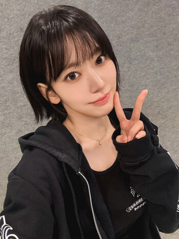 Sakura Miyawaki 宮脇 咲良