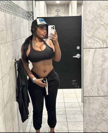 Samantha Marie