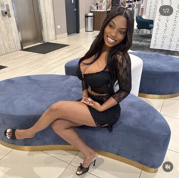 Samantha Marie