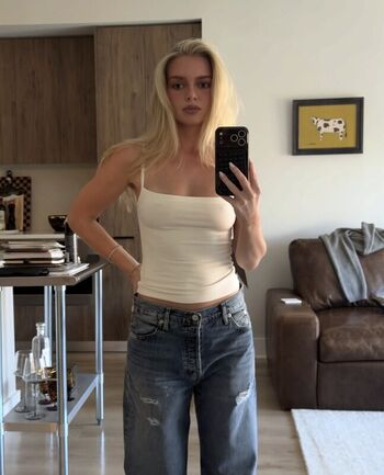 Samantha Riehl