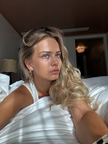 Sara Crumbleleg
