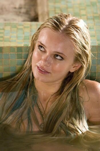 Sara Paxton