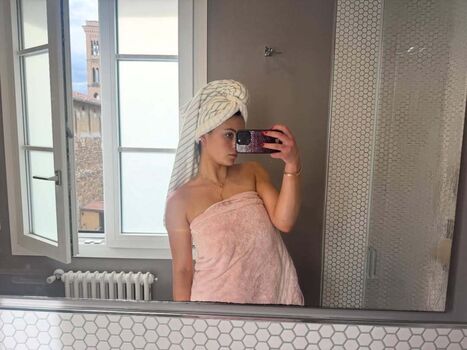 Sarabella Harris