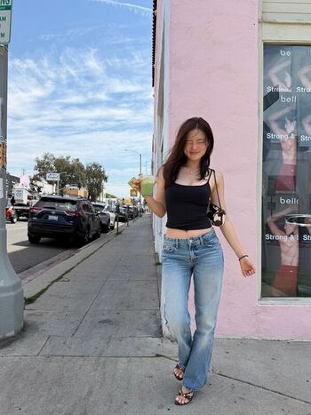 Sarah Hwang