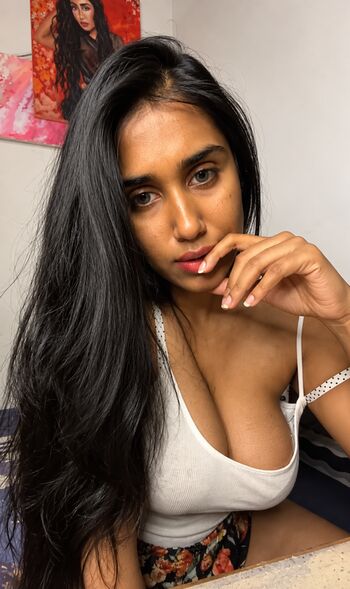Scarlett M Rose
