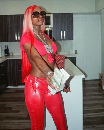 Sexxy Red