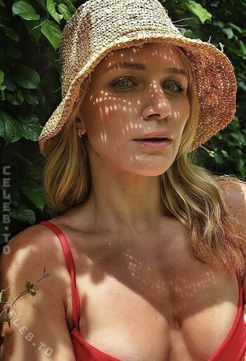 Shantel VanSanten