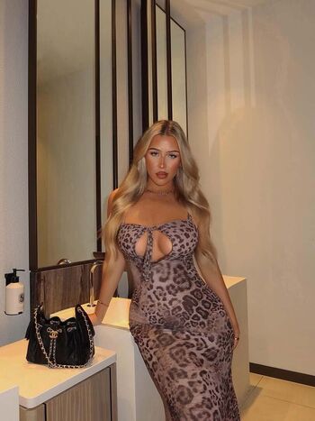 Sharon Lee