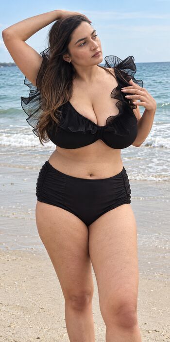 Sonali_malhotraa