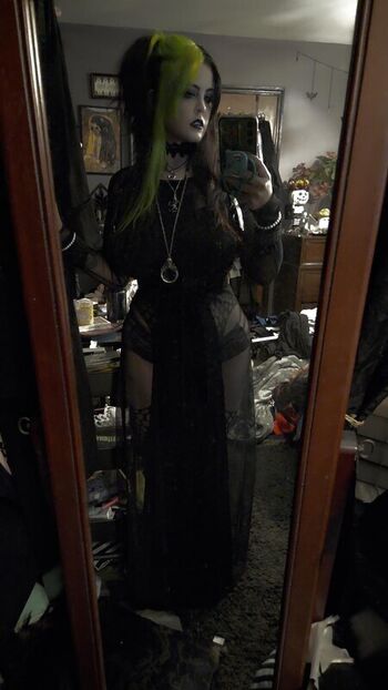 SpookshowBebe