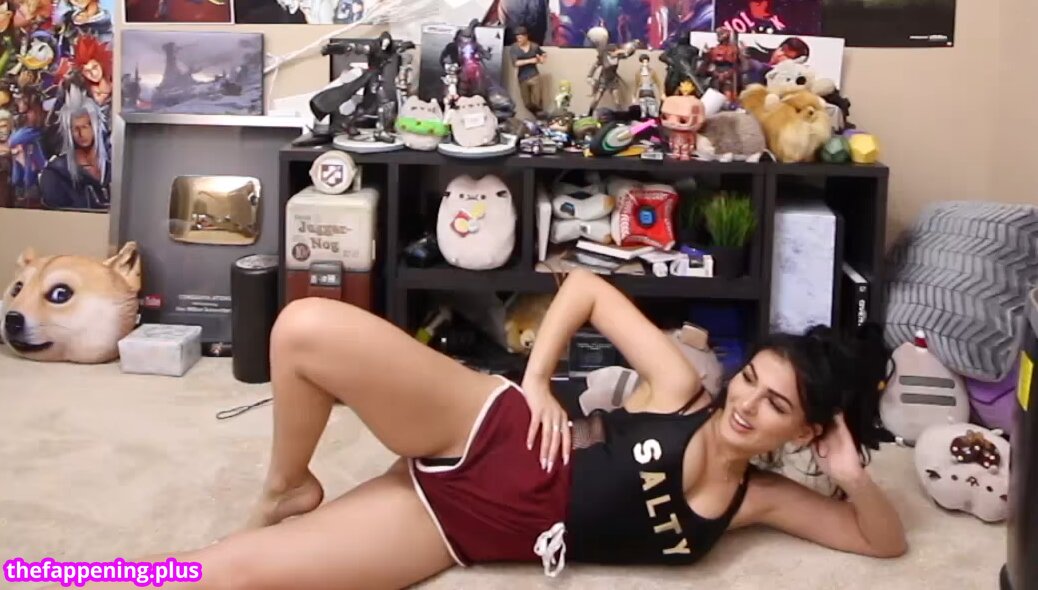Sssniperwolf Çıplak OnlyFans Fotoğrafı #182