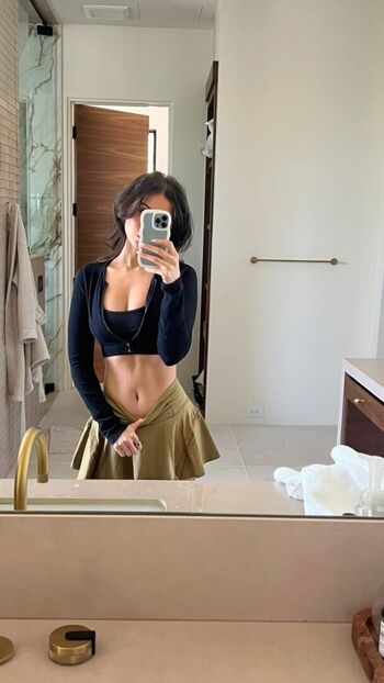 Sssniperwolf