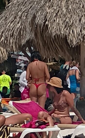 String Voyeur