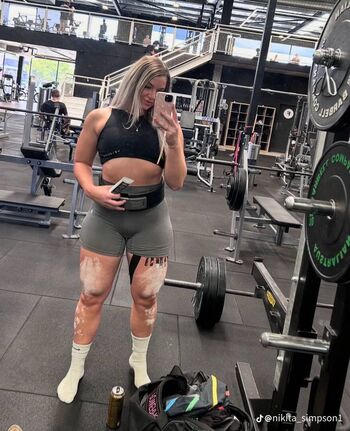 Strong AND Curvy Women