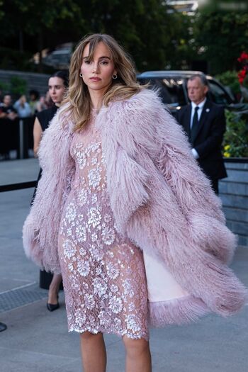 Suki Waterhouse