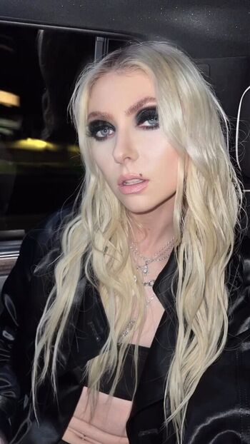 Taylor Momsen