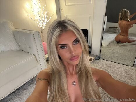 Taylor Peach Xo