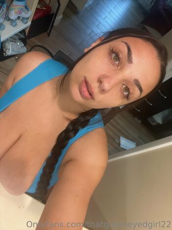 ThatGreenEyedGirl22
