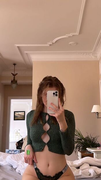 The Victoria's Secret Shine/Sparkle Strap Bra, Thong, and Lingerie Thread!