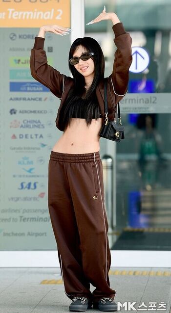 tiny.pretty.j