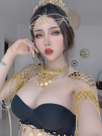 TiTi cosplay