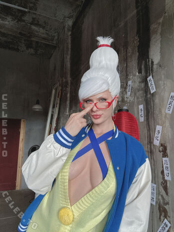 TniweCosplay
