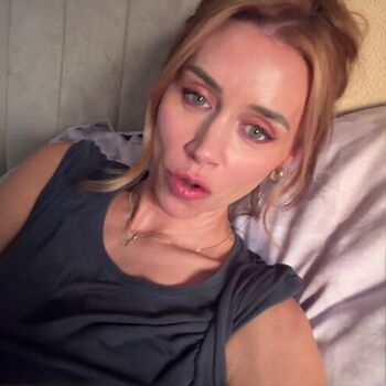 Una Healy
