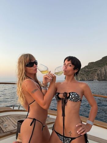Victoria De Angelis