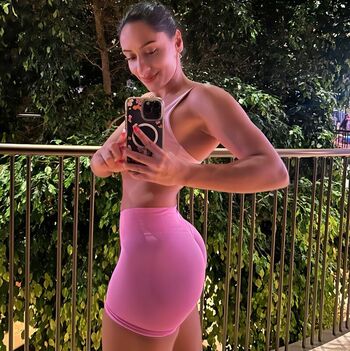 Violeta Dee